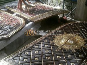 pengrajin Pintu Masjid Nabawi - Daffi Art Gallery